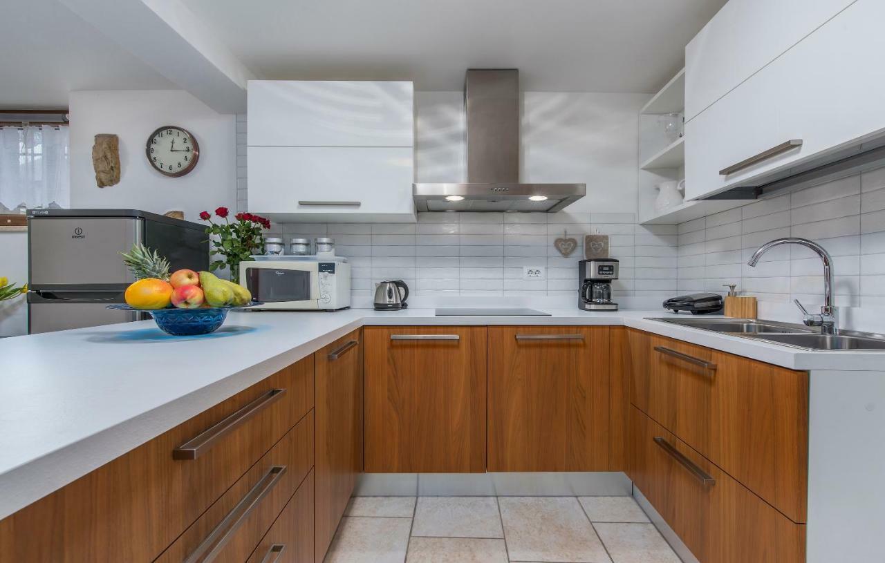 Apartment Claire Karsete ภายนอก รูปภาพ